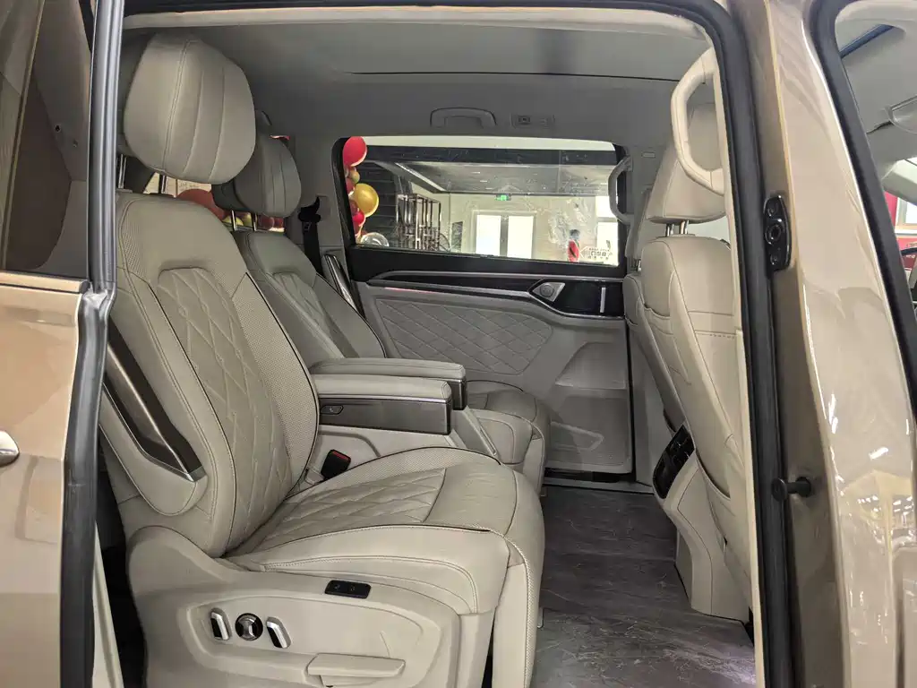 Volkswagen Viloran 2020 380TSI Luxury