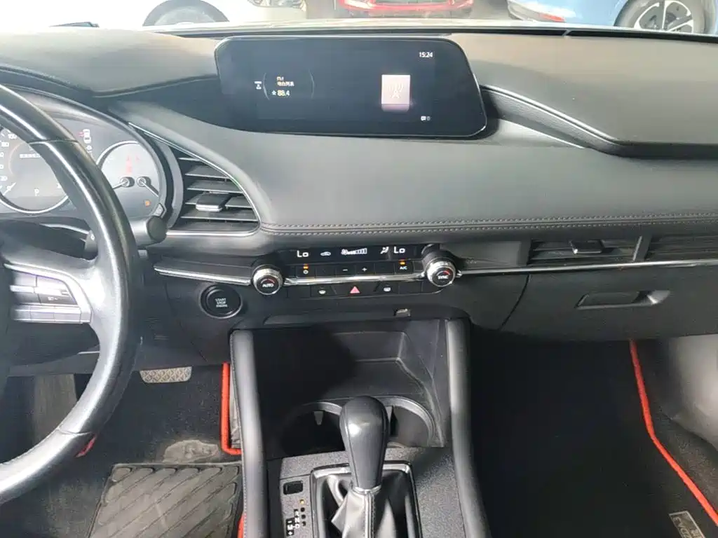 Mazda 3 Axela — миниатюра 13