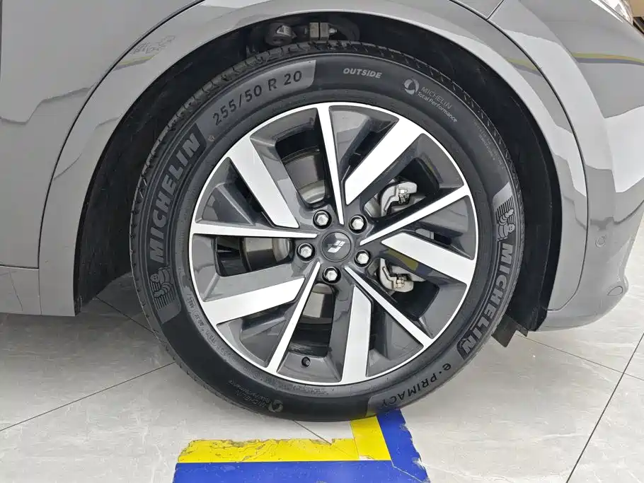 Li Auto Li L7 — миниатюра 6