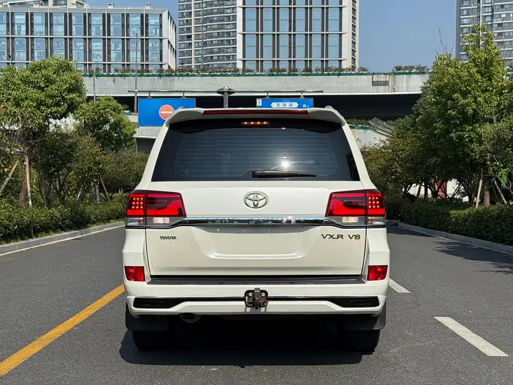 Toyota Land Cruiser — миниатюра 6