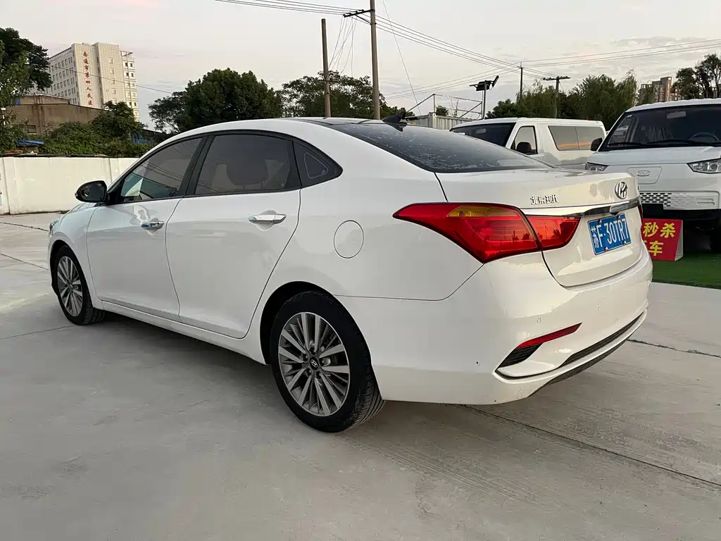Hyundai Mistra — миниатюра 7