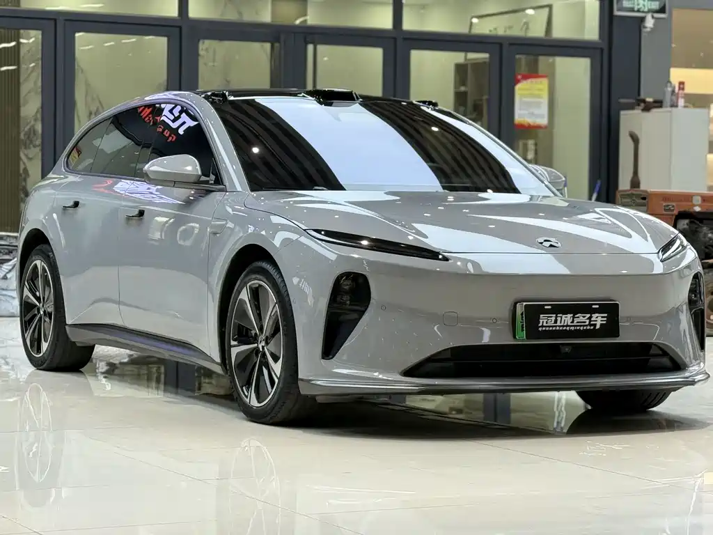 NIO NIO ET5T