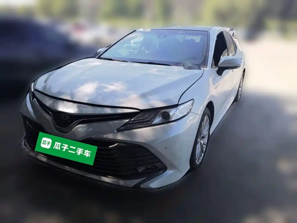 Toyota Camry — миниатюра 2