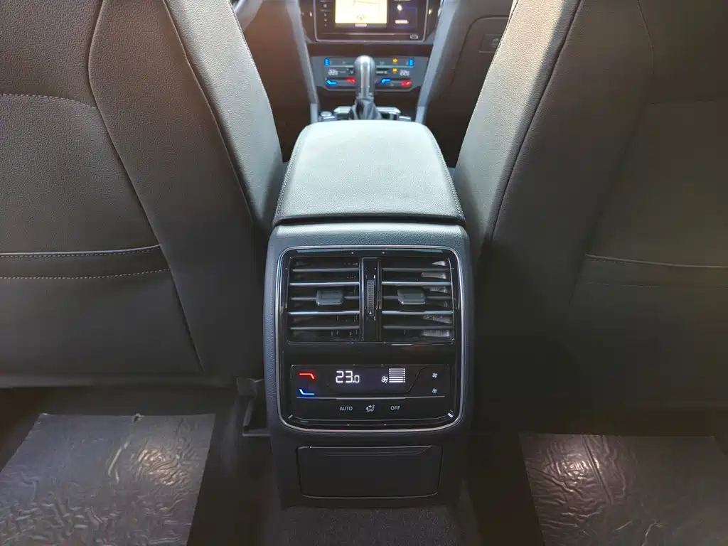 Volkswagen CC — миниатюра 16