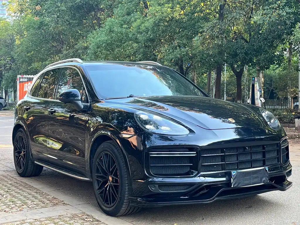 Porsche Cayenne — миниатюра 3