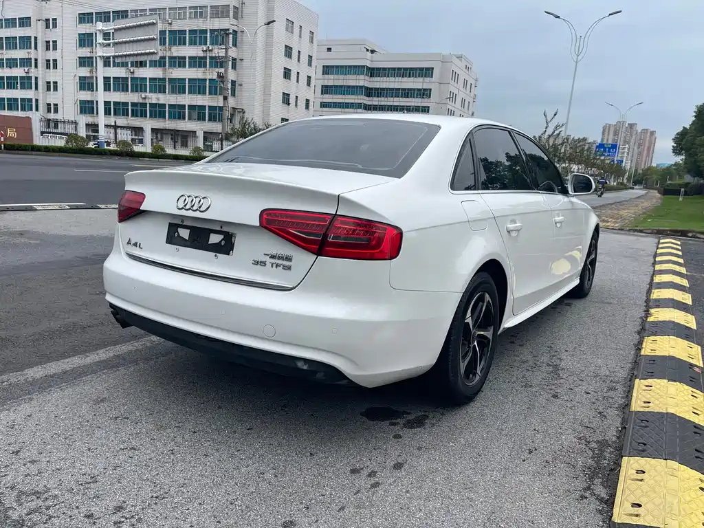 Audi A4L — миниатюра 9