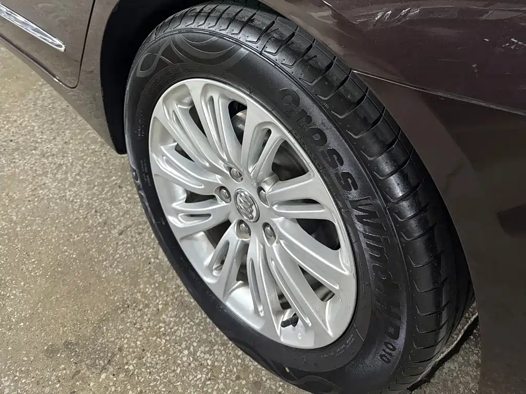 Buick LaCrosse — миниатюра 7