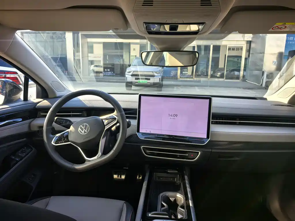 VOLKSWAGEN ID.7 VIZZION