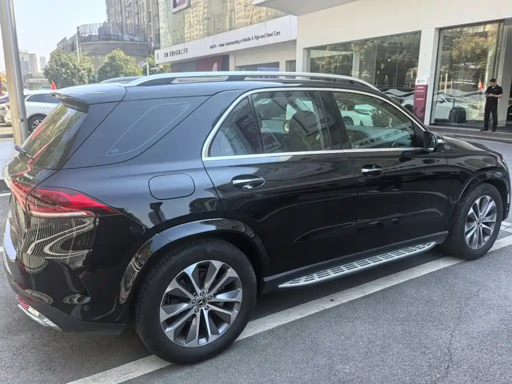 Mercedes-Benz GLE (Import) — миниатюра 6