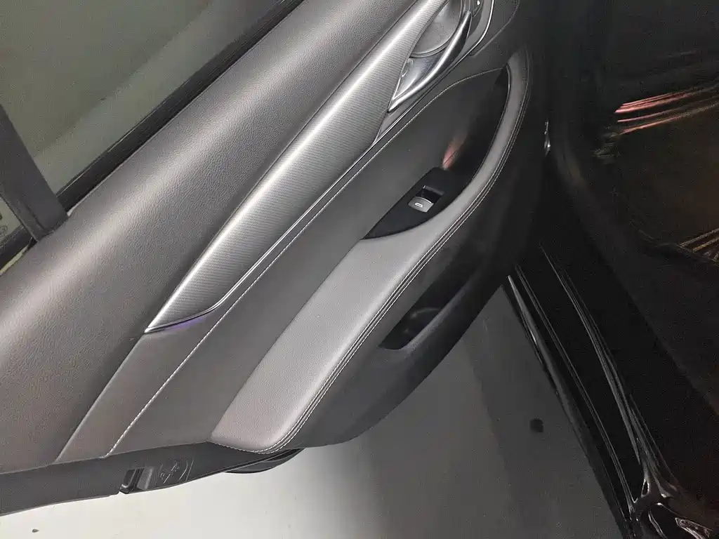 Cadillac CT5 — миниатюра 10