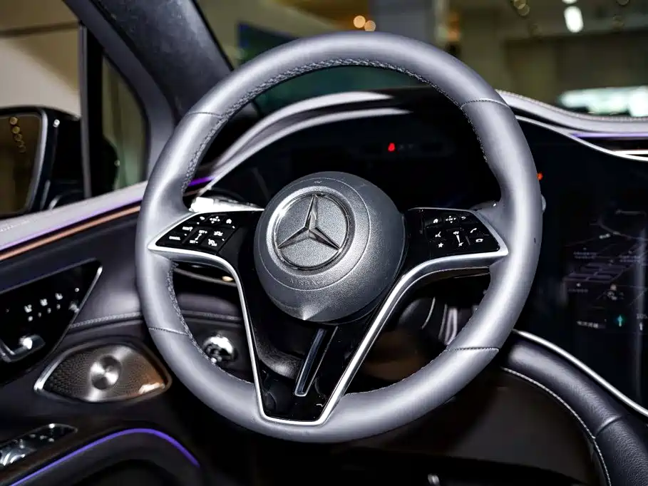 Mercedes-Benz EQS SUV — миниатюра 14