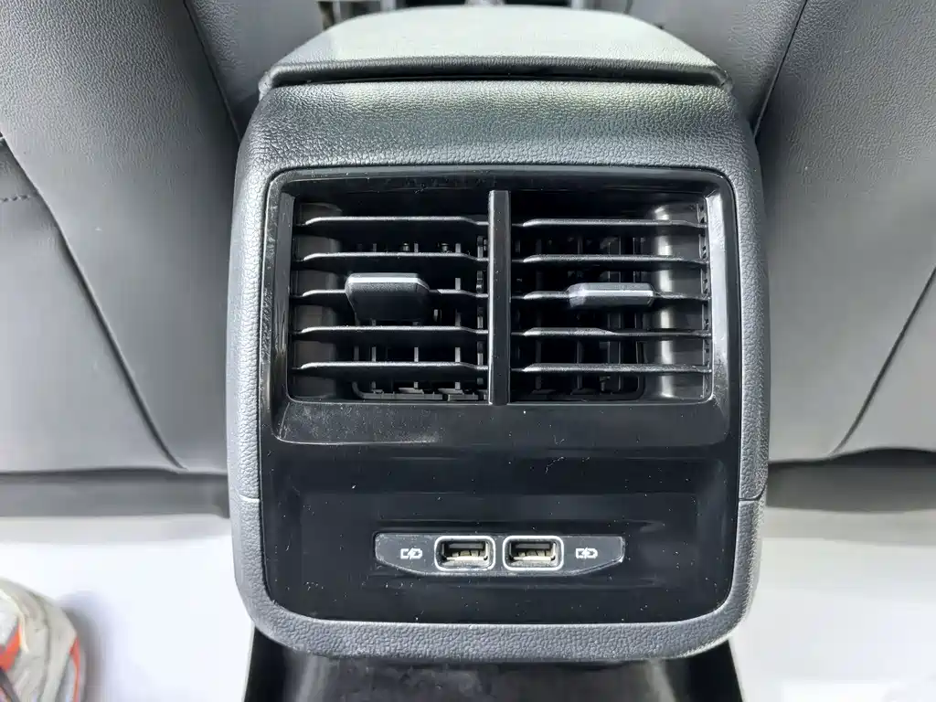 Volkswagen Sagitar — миниатюра 10