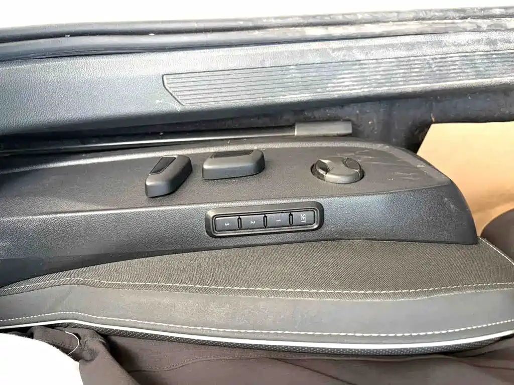 Volkswagen Golf — миниатюра 6