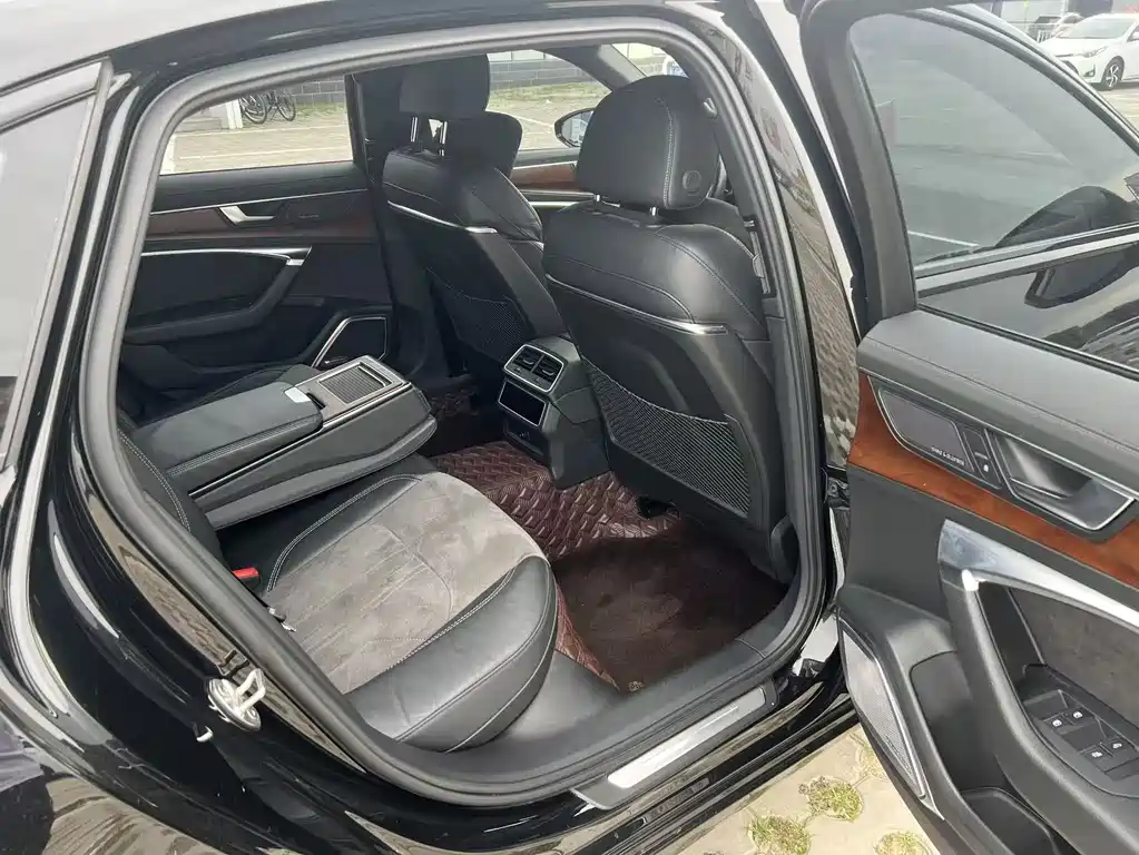 Audi A6L 2020 55 TFSI e quattro