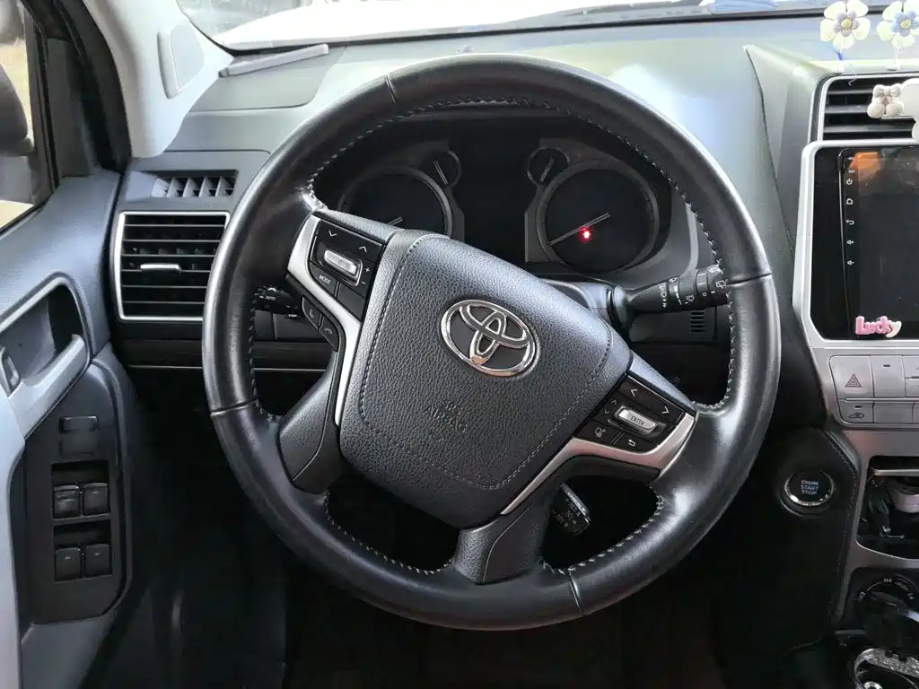 Toyota Prado — миниатюра 11