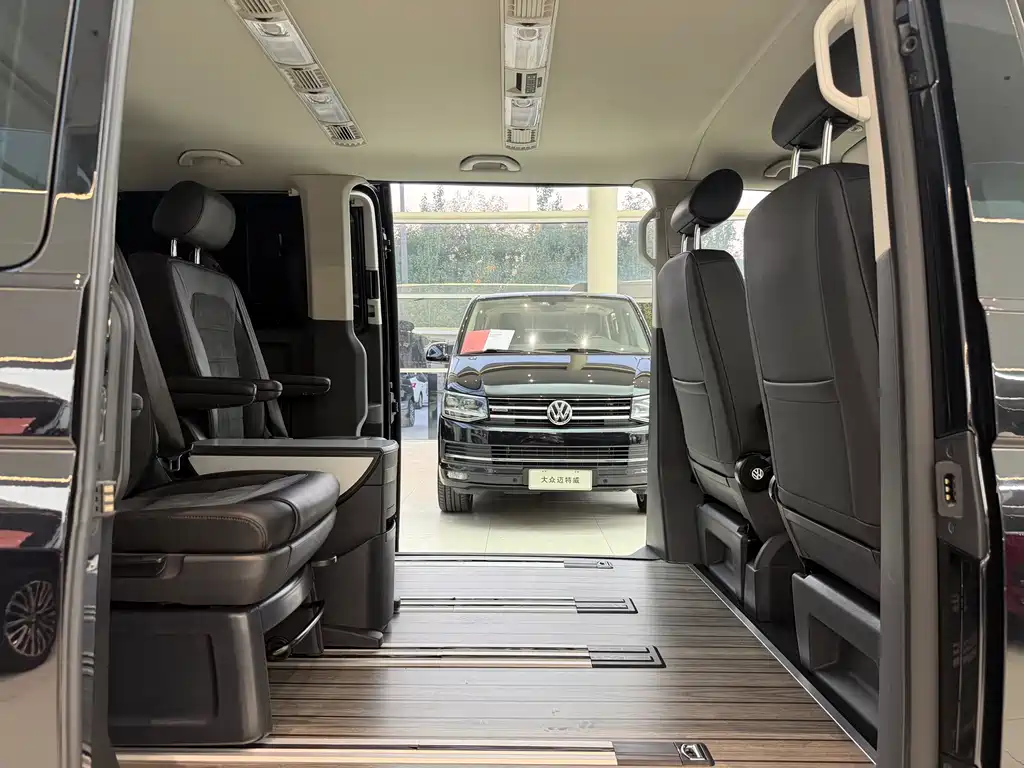 Volkswagen Caravelle — миниатюра 21