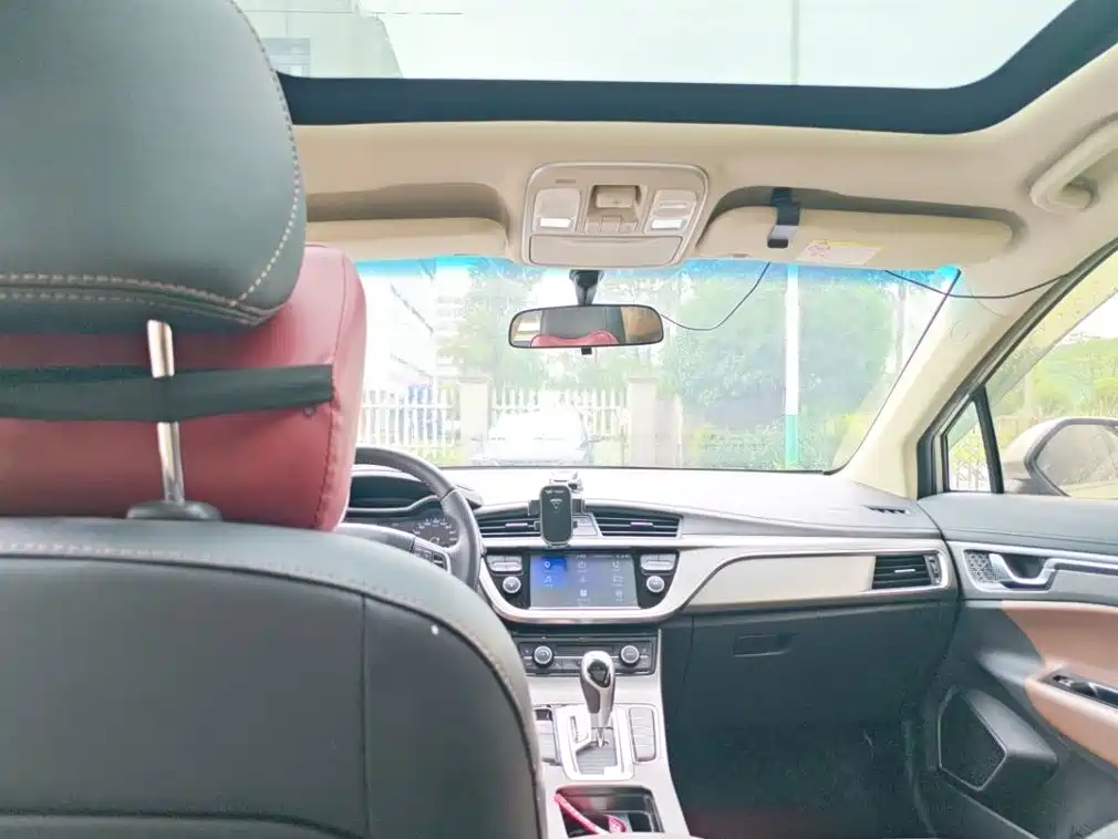 Geely Emgrand GS — миниатюра 13