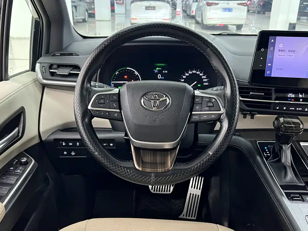 Toyota Sienna — миниатюра 6