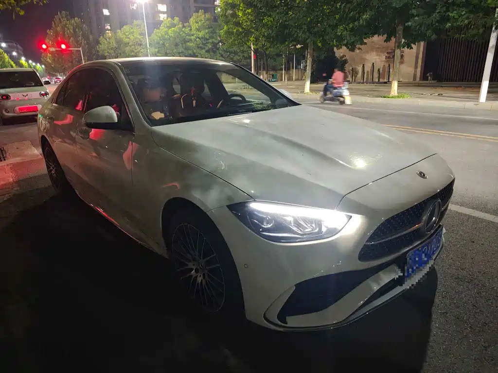 Mercedes-Benz C-Class — миниатюра 2
