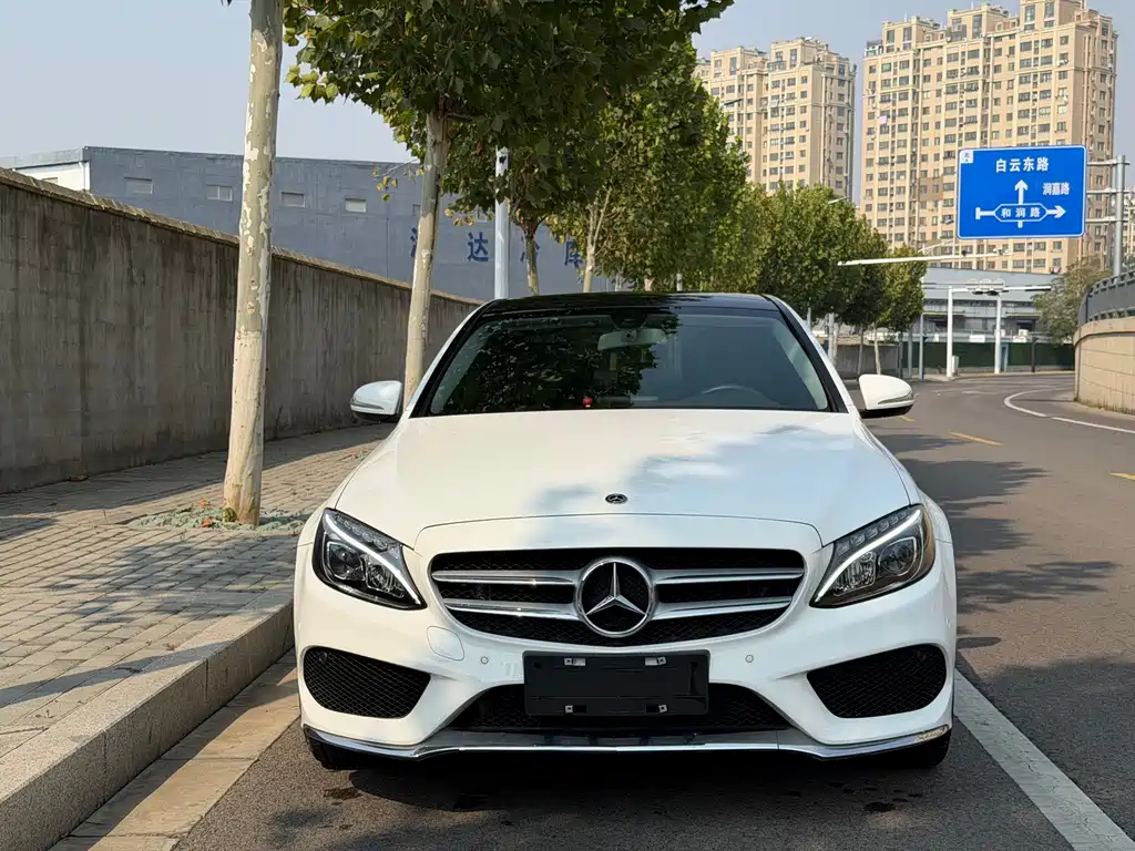 Mercedes-Benz C-Class — миниатюра 2