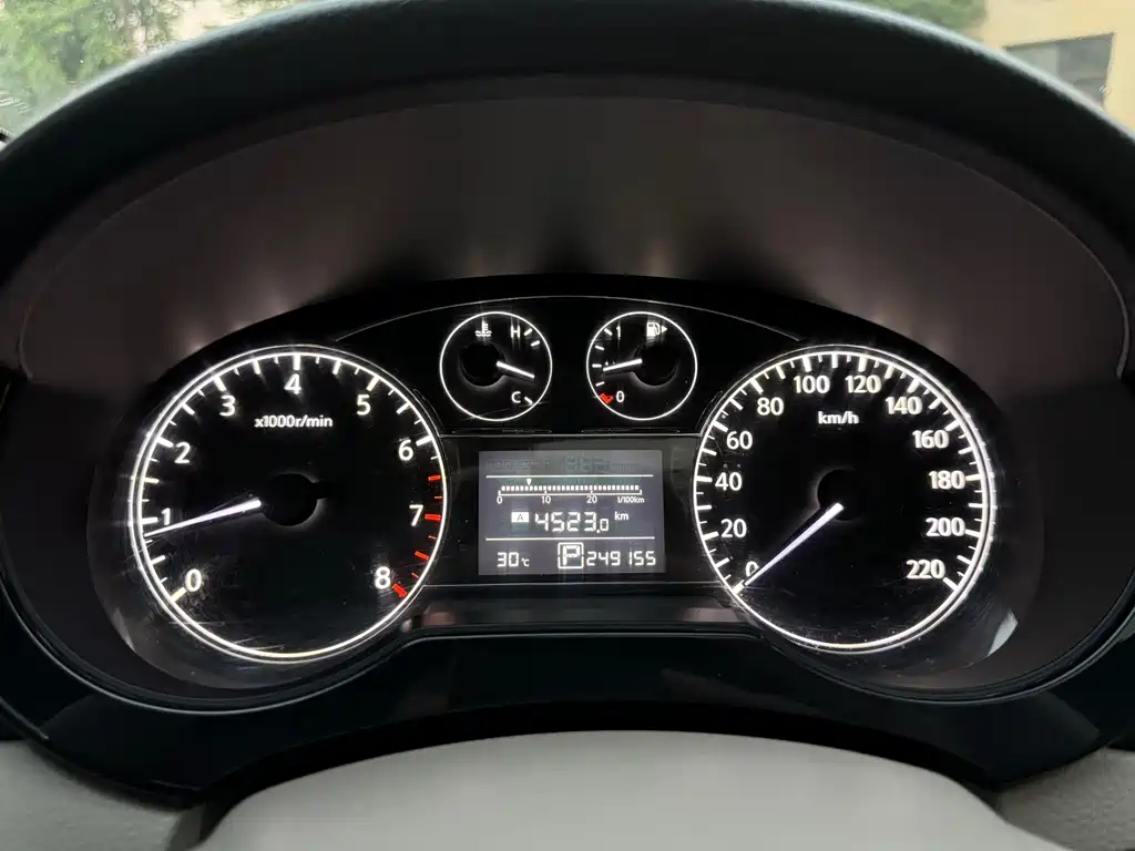 Nissan Tiida 2013 1.6L CVT