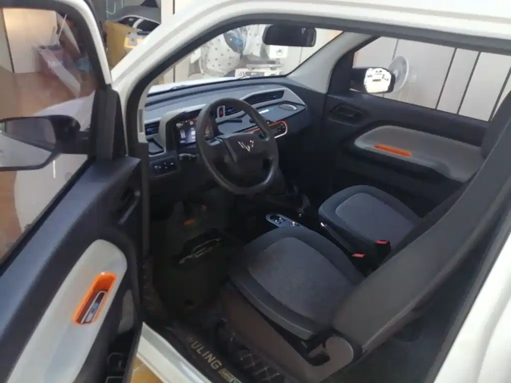 Wuling MINIEV — миниатюра 16