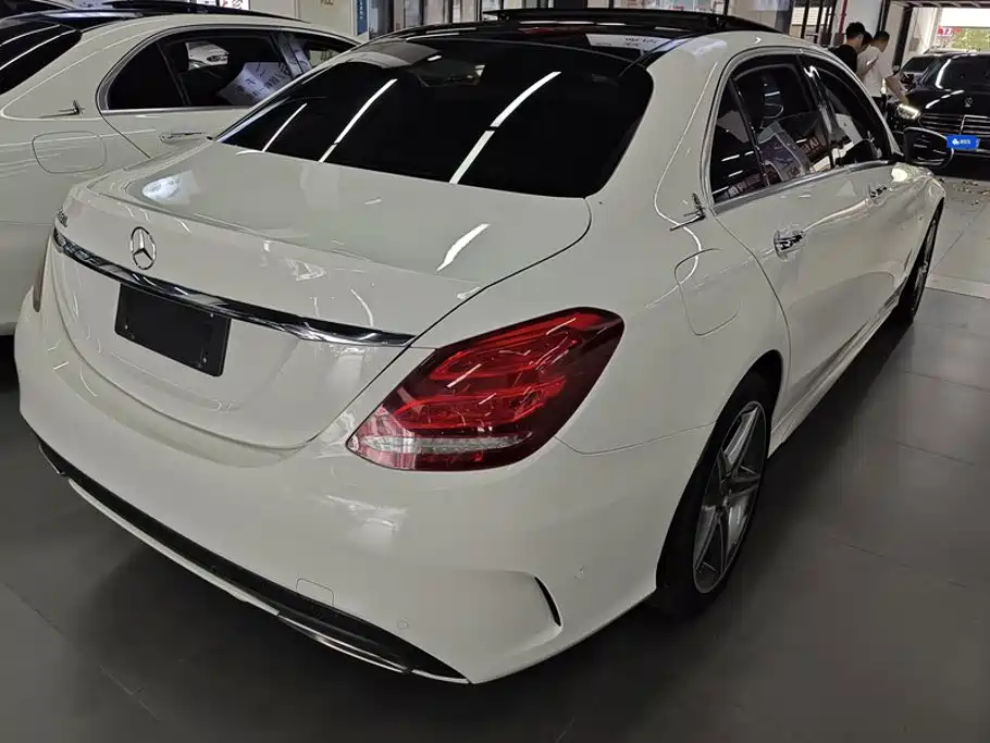 Mercedes-Benz C-Class — миниатюра 3