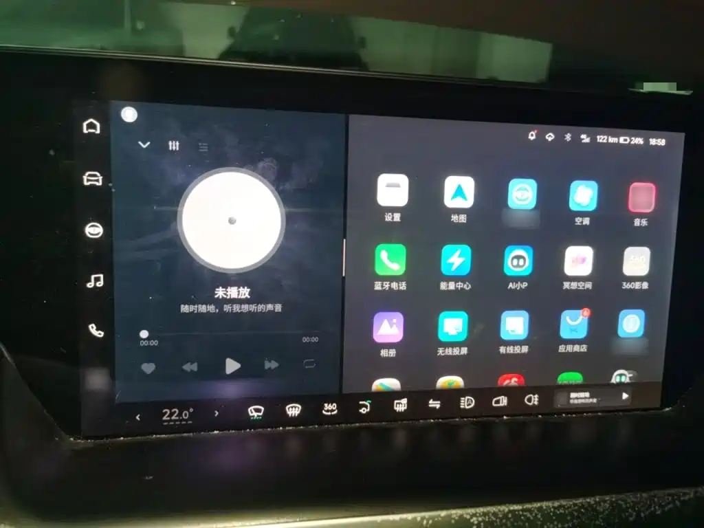 XPeng P7 — миниатюра 19