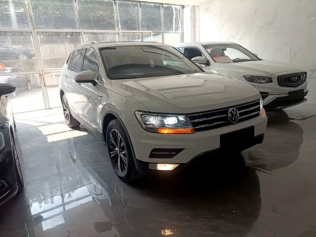 Volkswagen Tiguan L — миниатюра 4