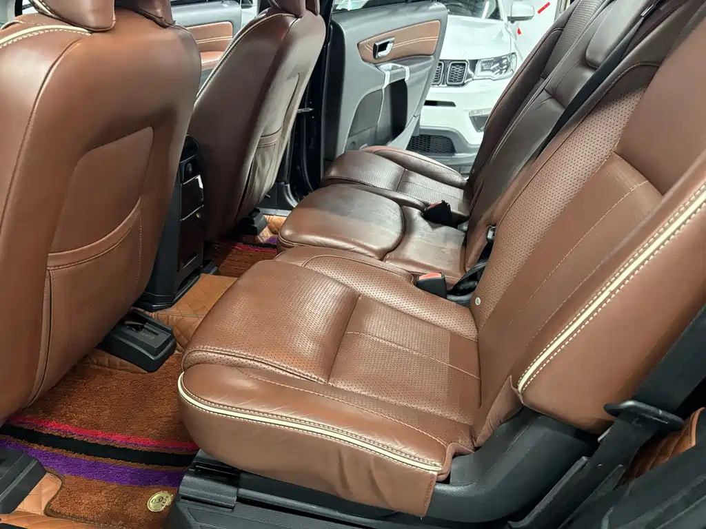 Volvo XC90 — миниатюра 11