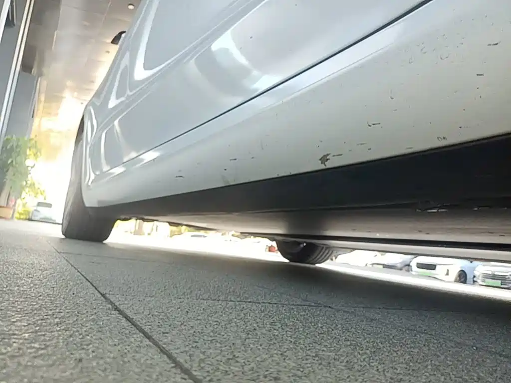 Tesla Model 3 — миниатюра 21
