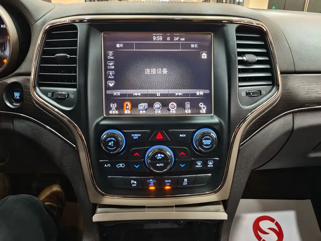 Jeep Grand Cherokee (Import) — миниатюра 7