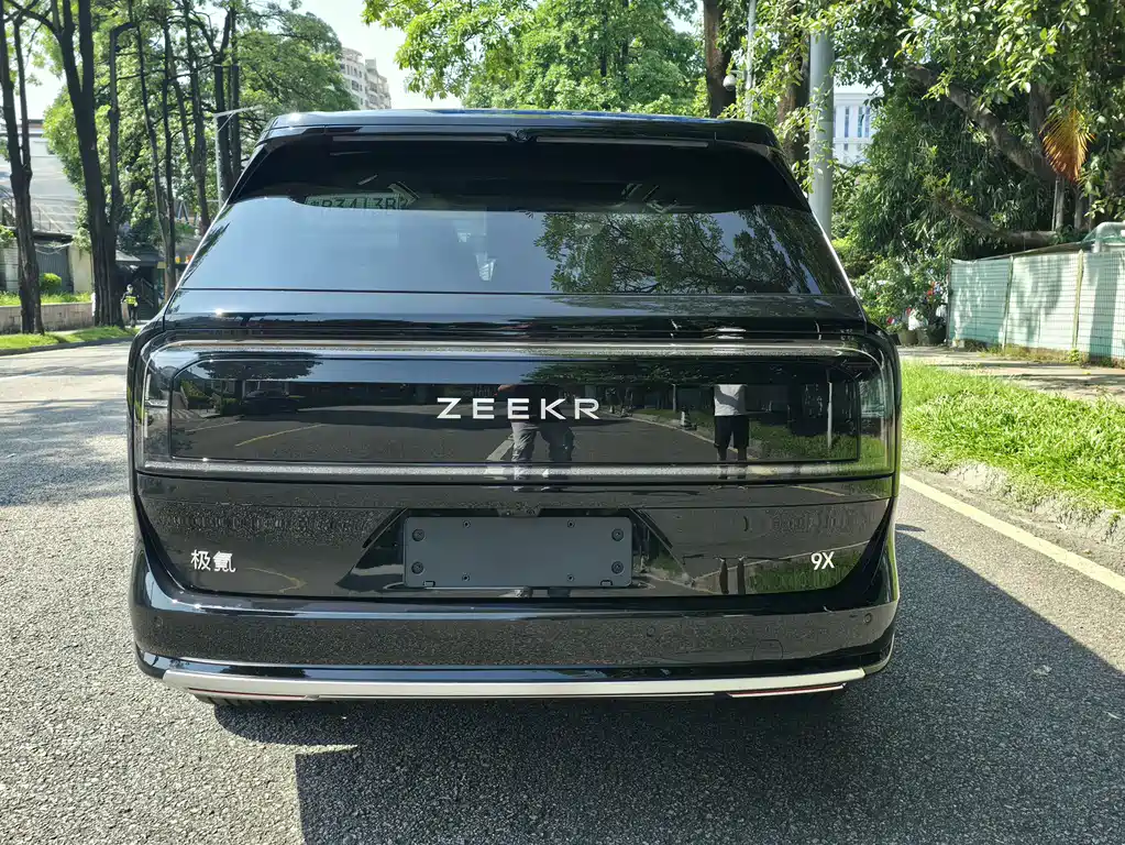 Zeekr 9X — миниатюра 10