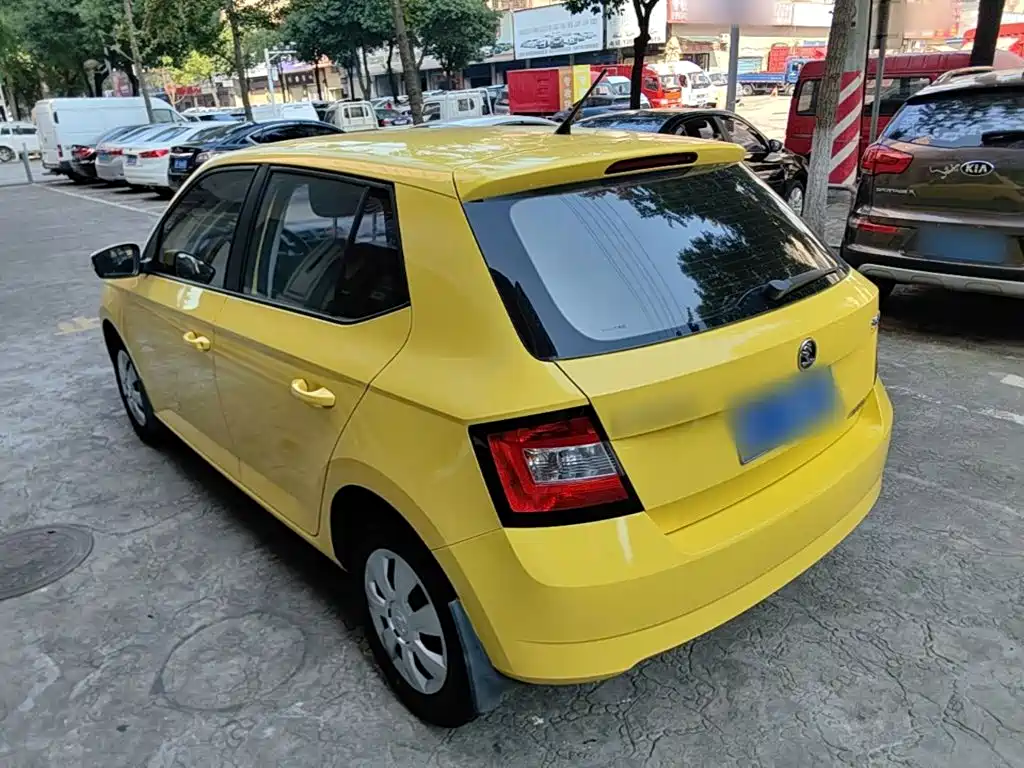 Skoda Fabia — миниатюра 5