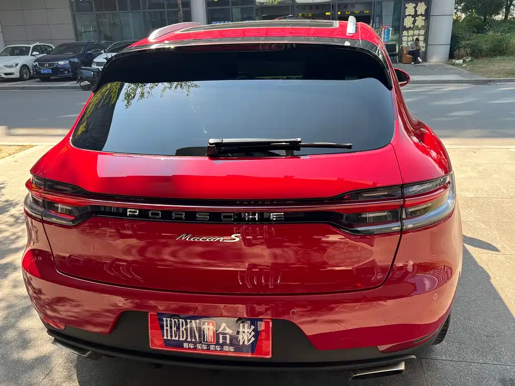 Porsche Macan — миниатюра 6