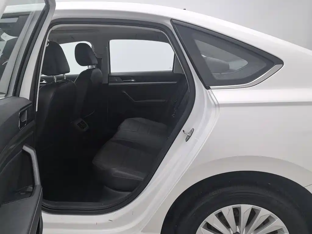 Volkswagen Lavida — миниатюра 15
