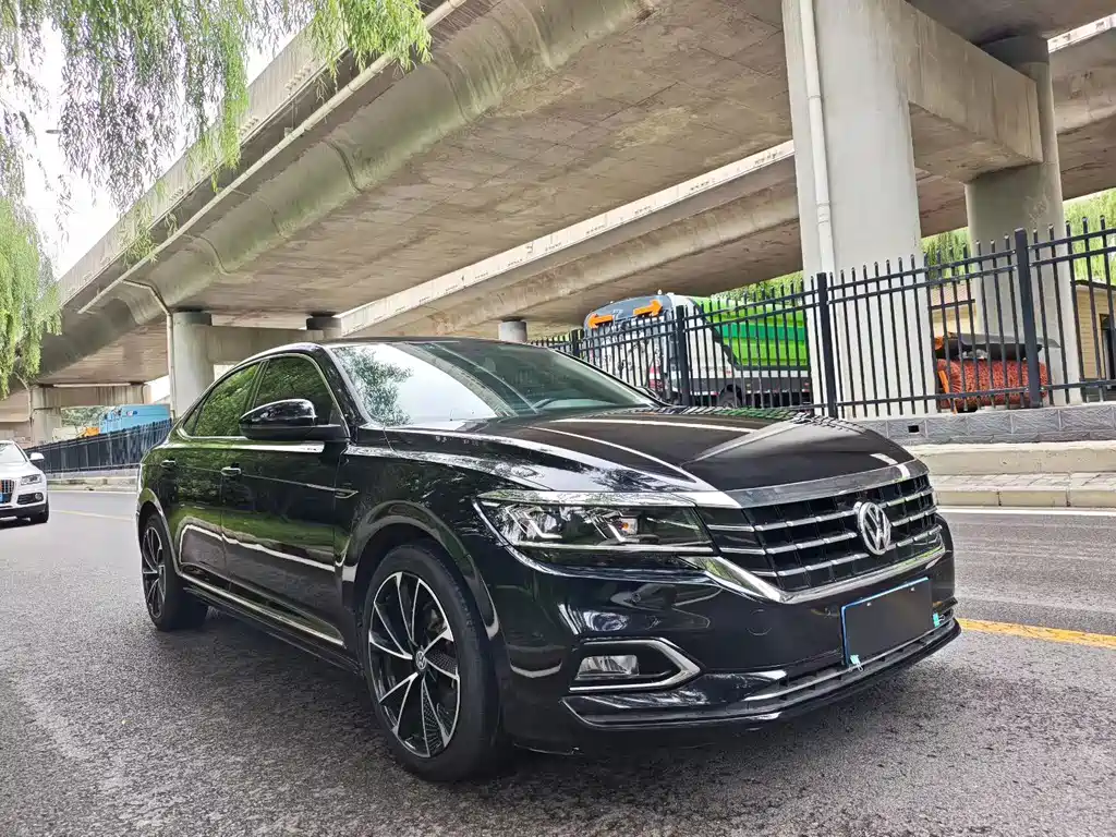 Volkswagen Passat — миниатюра 3