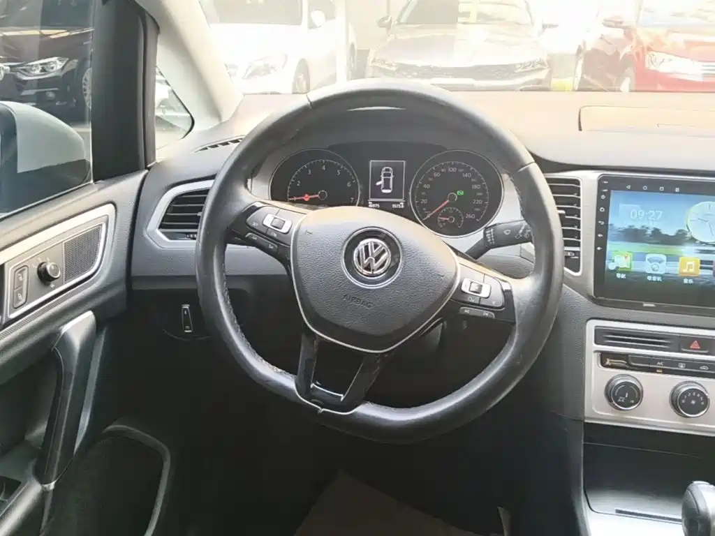 Volkswagen Golf Sportsvan — миниатюра 15