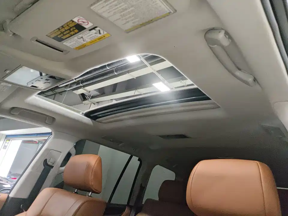 Lexus LX — миниатюра 7