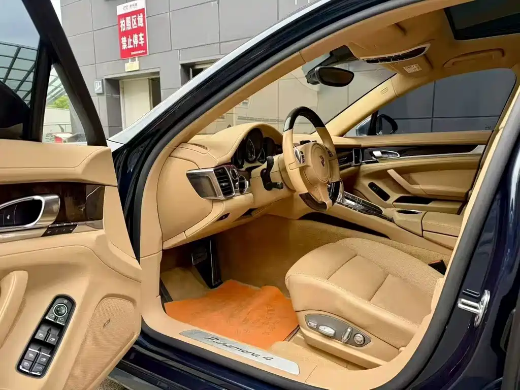 Porsche Panamera — миниатюра 5