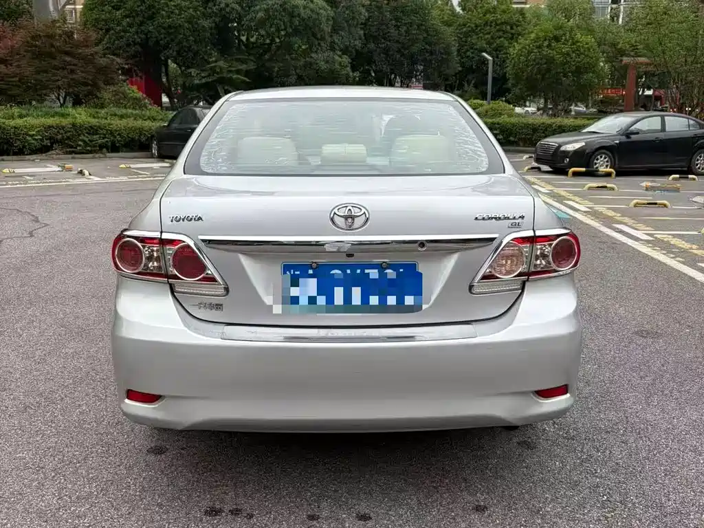 Toyota Corolla — миниатюра 5