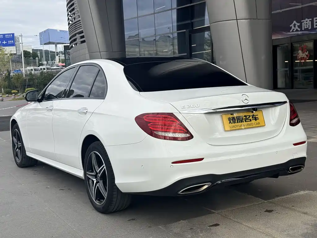 Mercedes-Benz E-Class (Import) — миниатюра 5