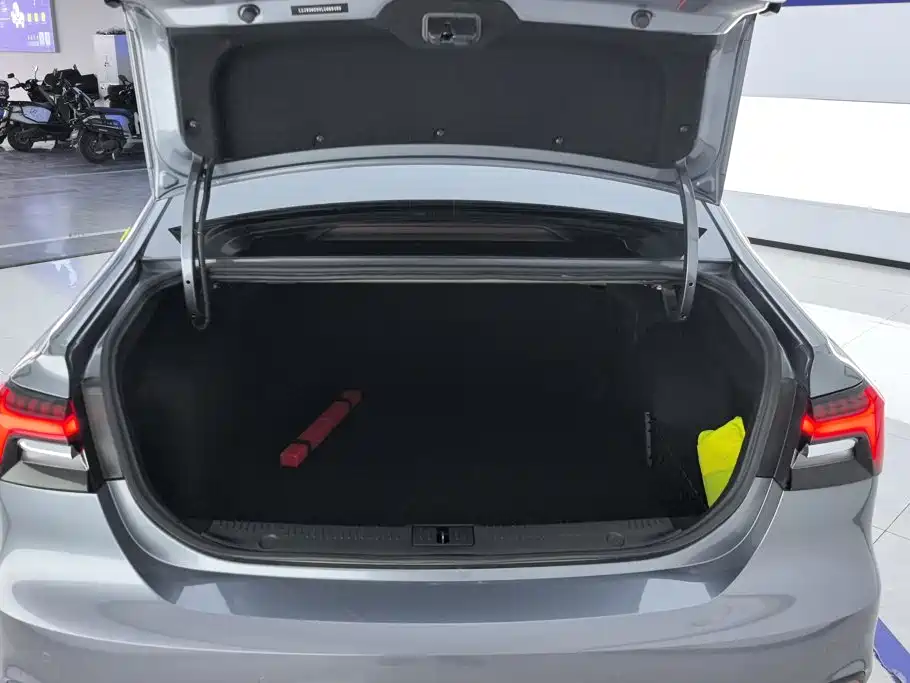 Roewe i6 MAX — миниатюра 4