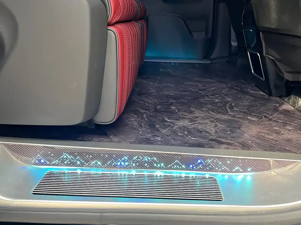 Toyota Sienna — миниатюра 11