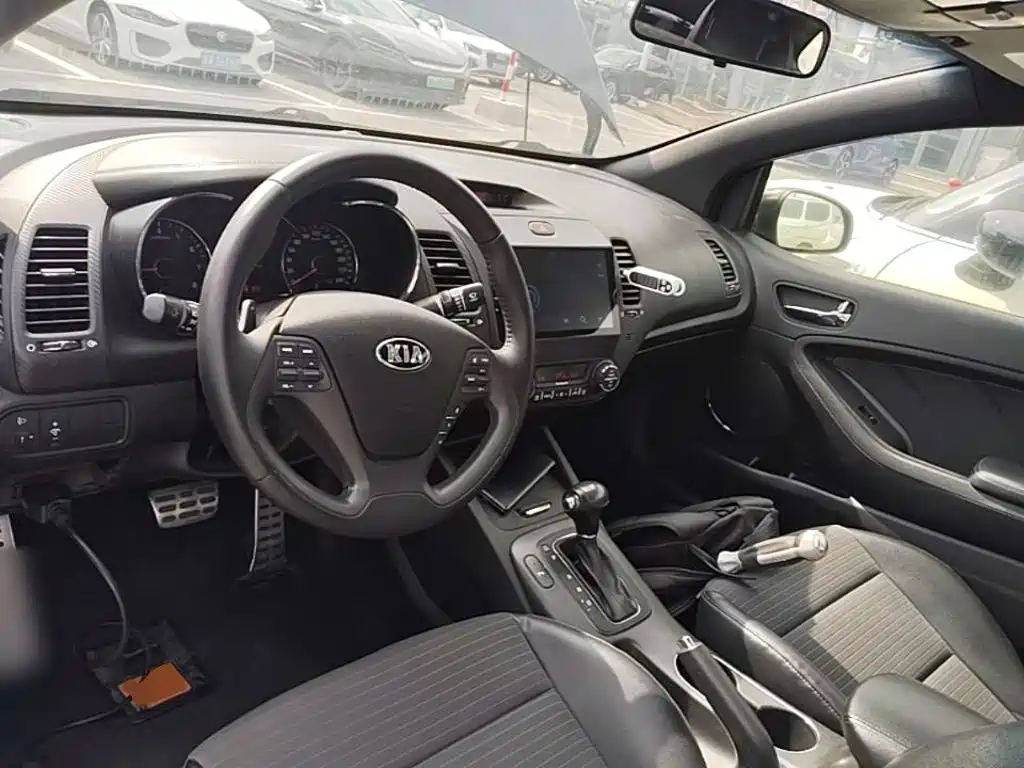 Kia Shuma — миниатюра 10