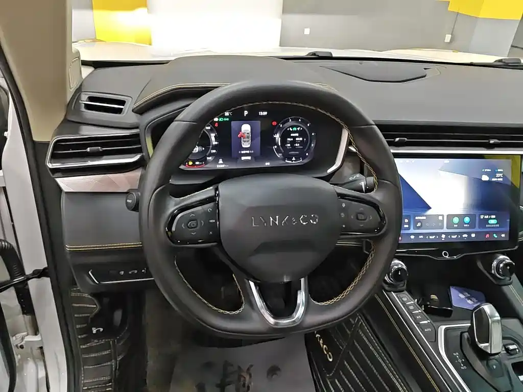 Lynk & Co 01 — миниатюра 7