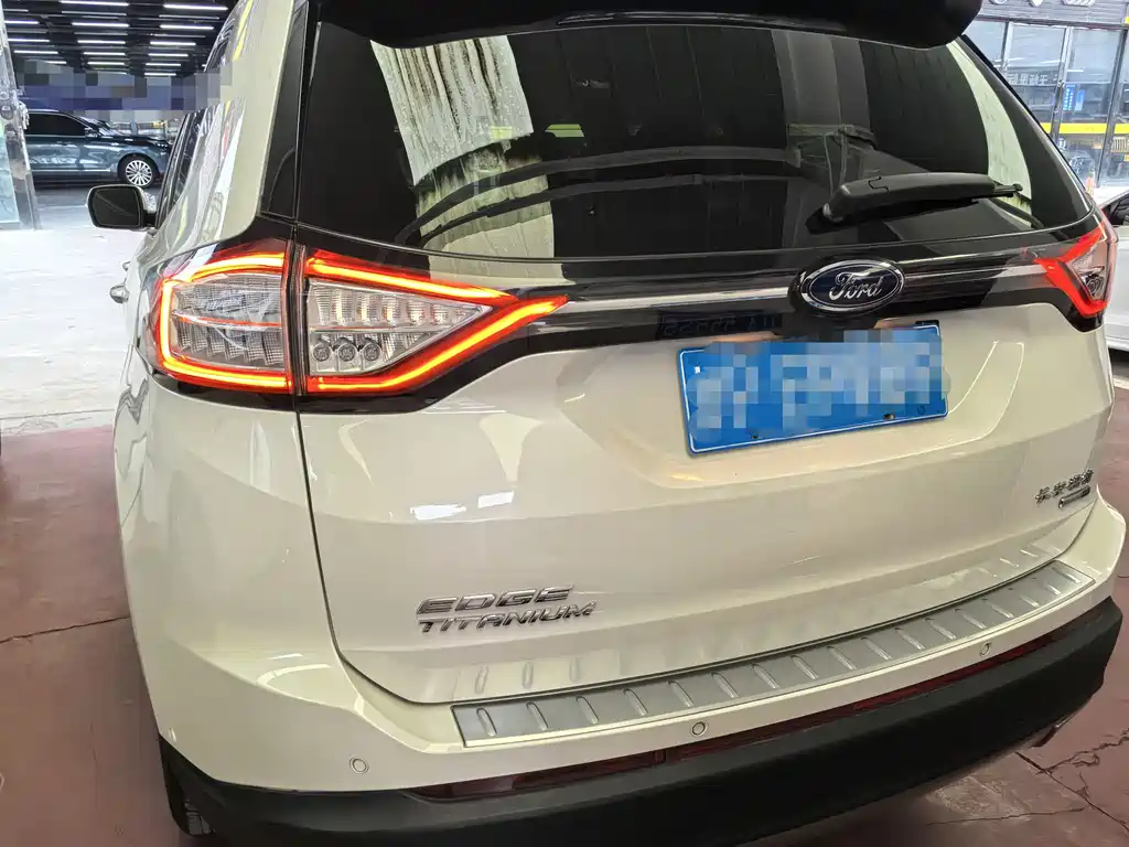 Ford Edge — миниатюра 5