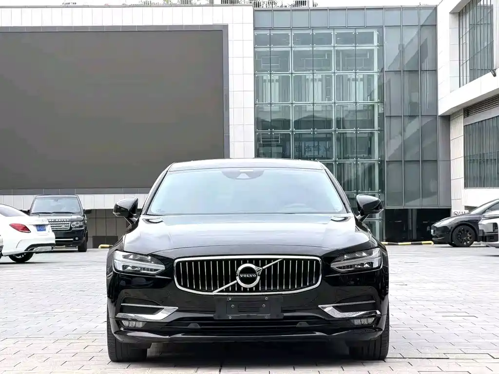 Volvo S90 — миниатюра 2