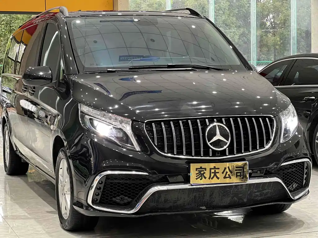 Mercedes-Benz Vito 2020 2.0T Elite 7 мест
