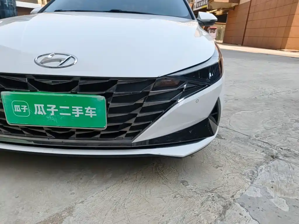 Hyundai Elantra — миниатюра 24
